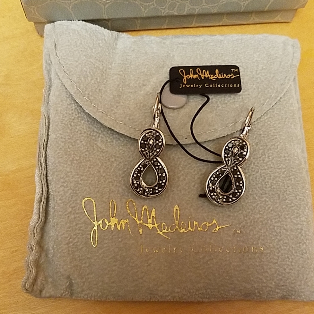 John Medeiros earrings, nwt